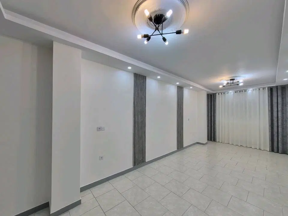 ۶۰متر_سرفاز_ یکم شرقی( بدون واسطه)