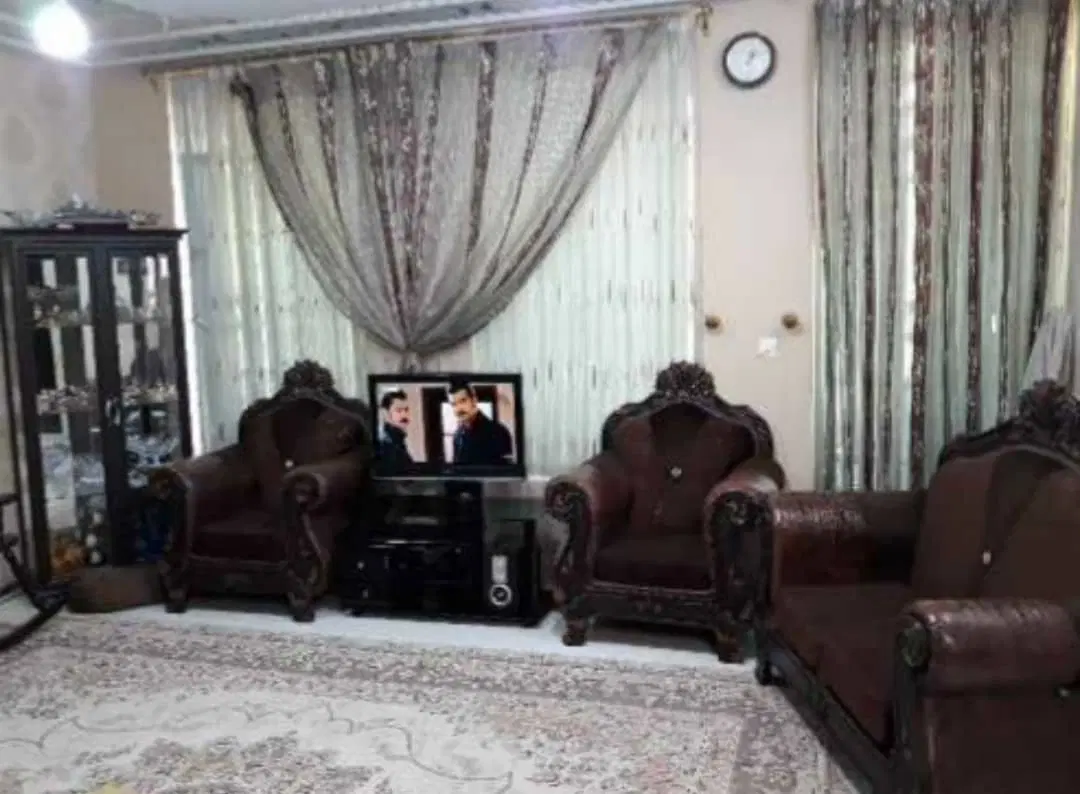 نزدیک میدان پارسه