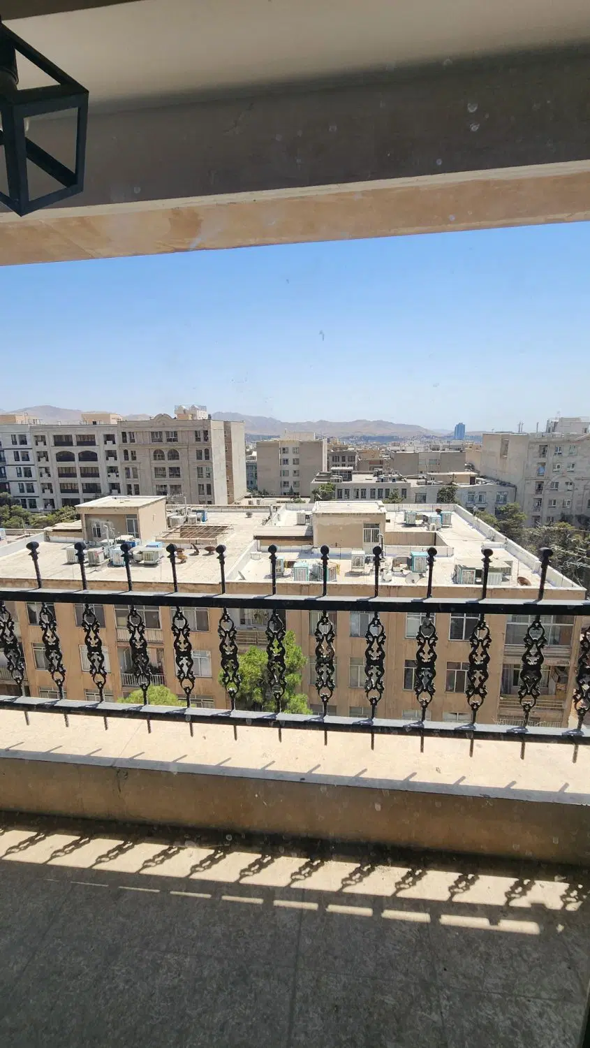 غربی ها ۱۴۵ متر ۳ ساله ویو دار