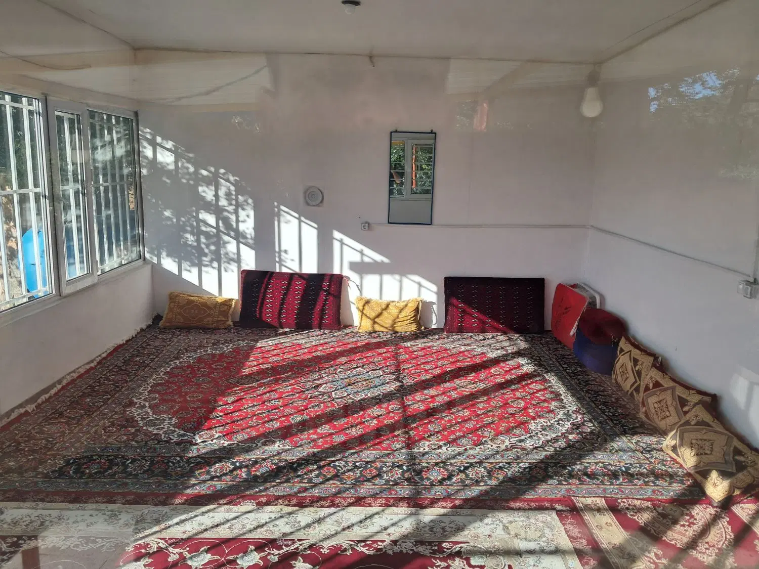 خانه باغ نرسیده به ساوجی