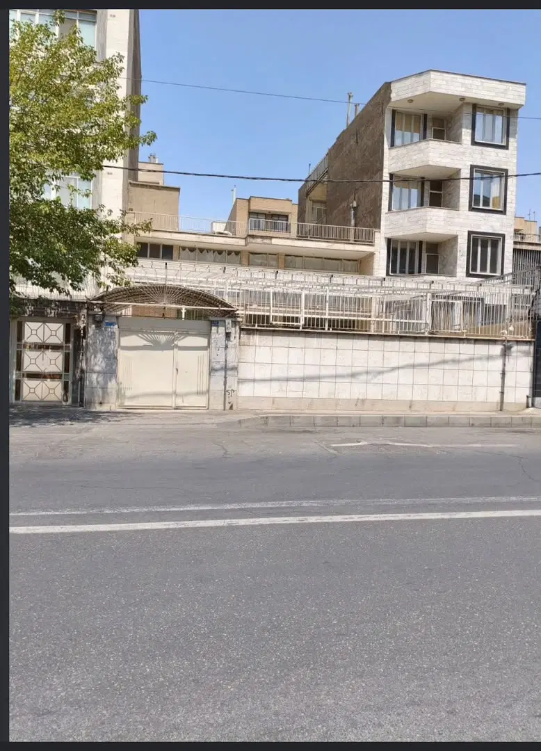 ملک تجاری مسکونی بر ۶۰ متری