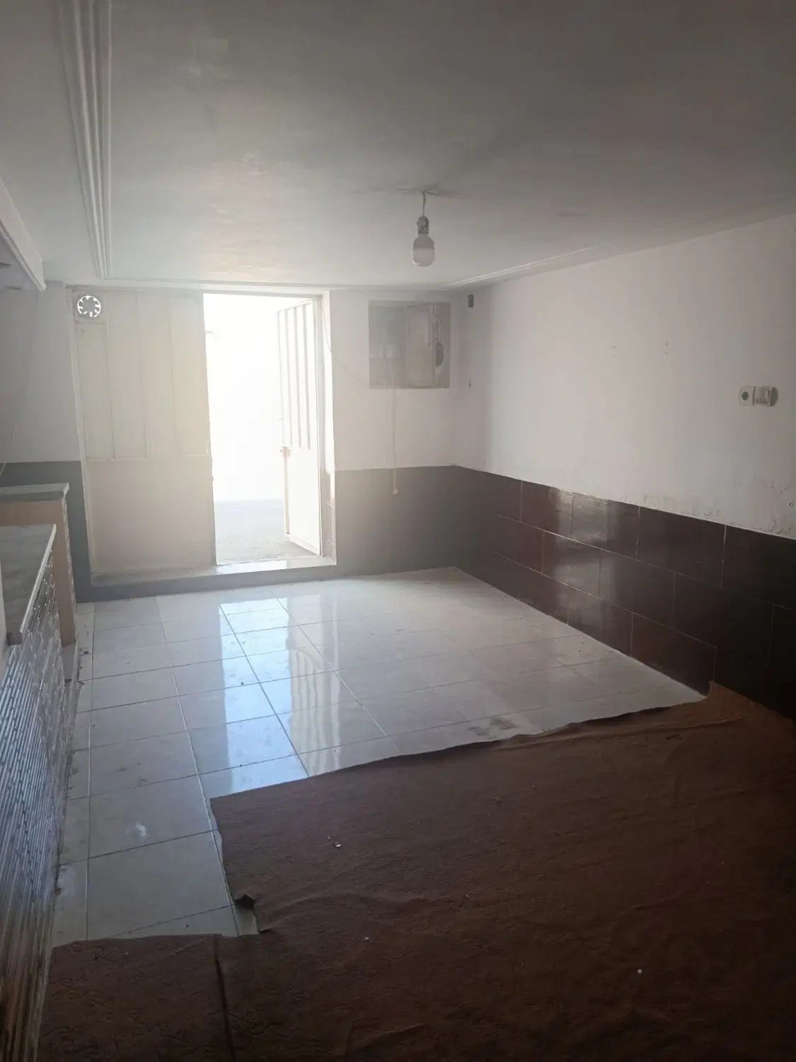 سوییت لاکچری ۴۰ متری واقع در شهرک بهار
