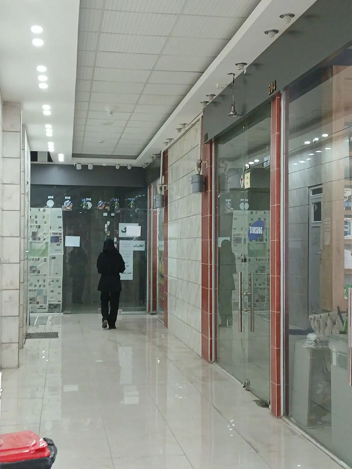 فروش و اجاره  مغازه در بازار موبایل