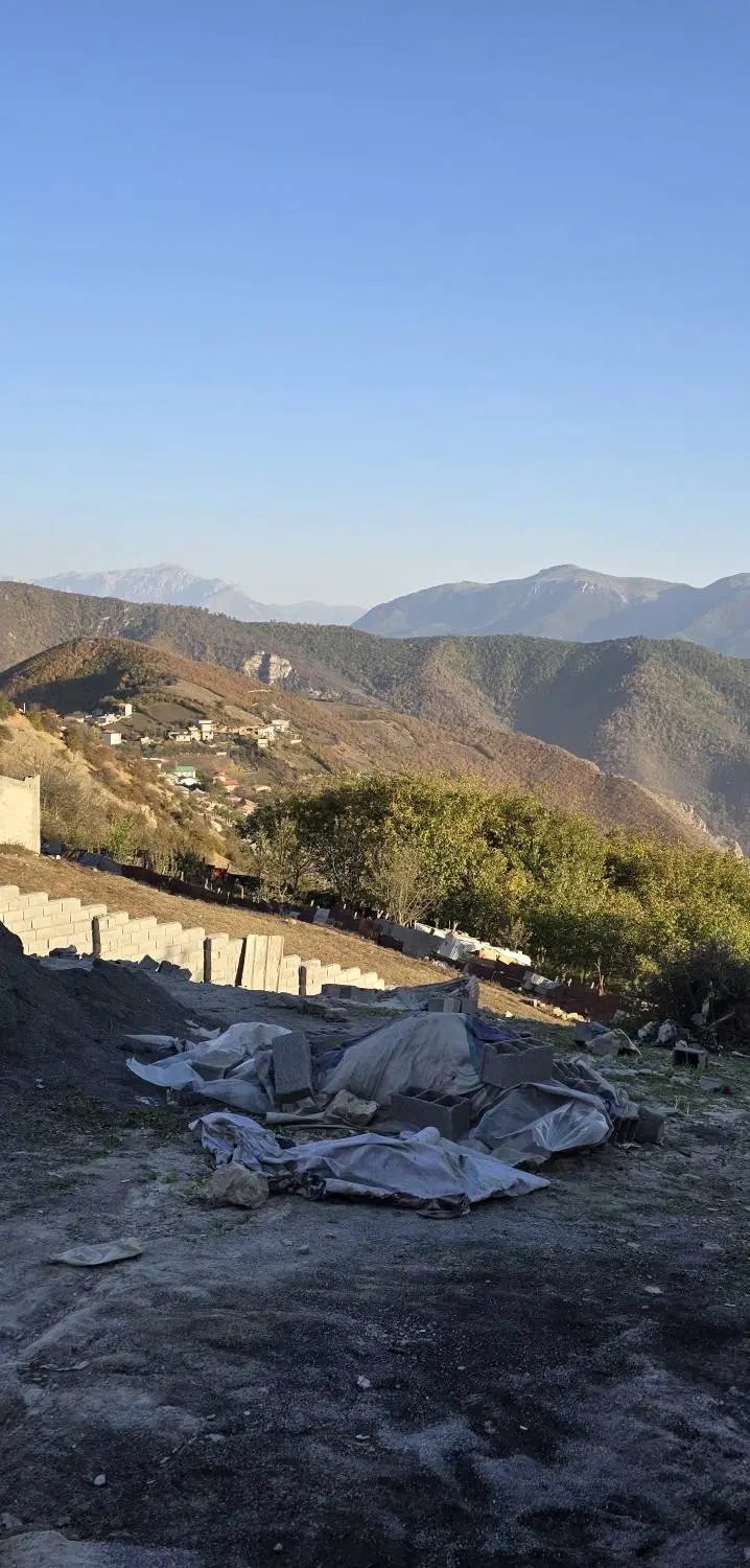 ۱۰۰۰متر زمین دارای تمام انشعابات و پروانه ساخت