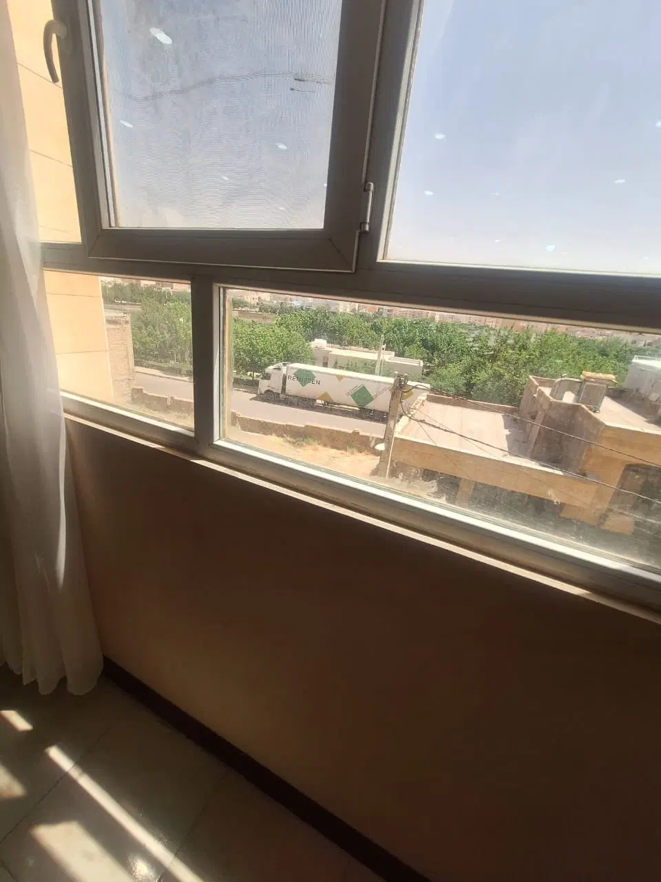 ۹۷ متری جنوبی زاگرس شرقی