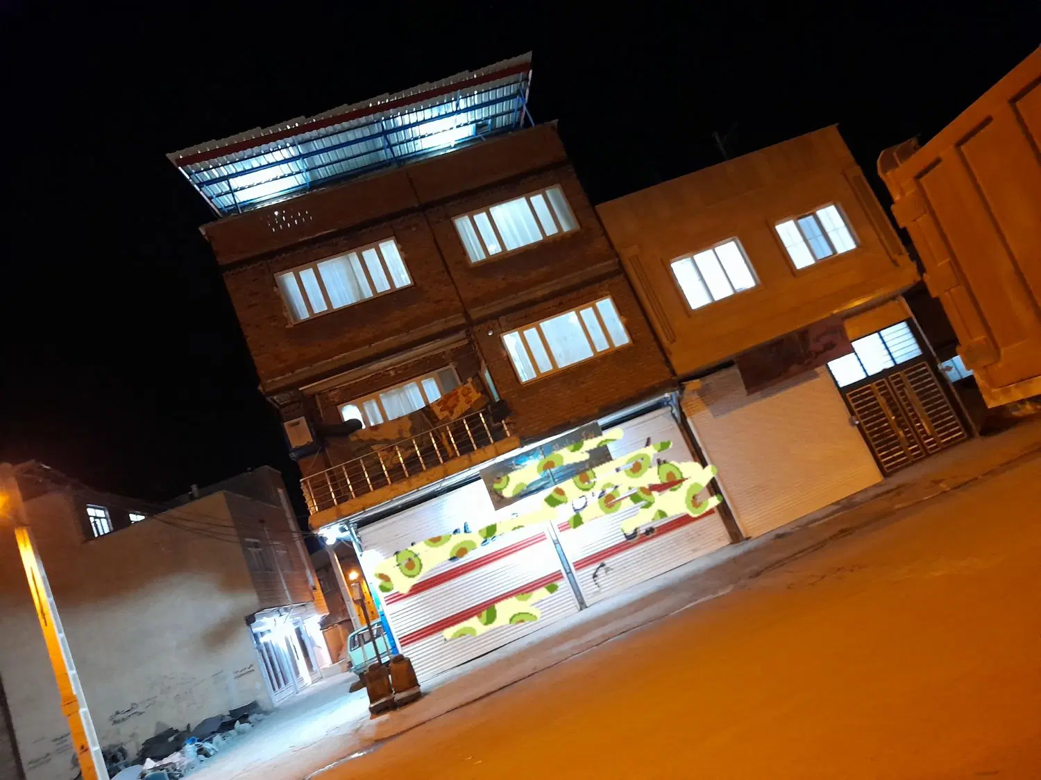 خانه تجاری مسکونی درمریوان معاوضه باسنه
