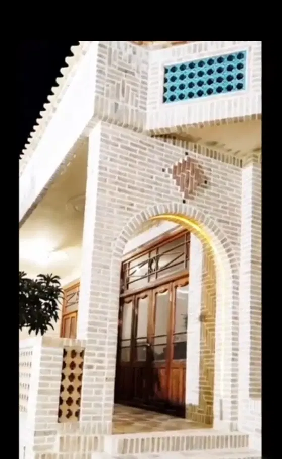 منزل مسکونی ۳۰۵ متر نجف اباد