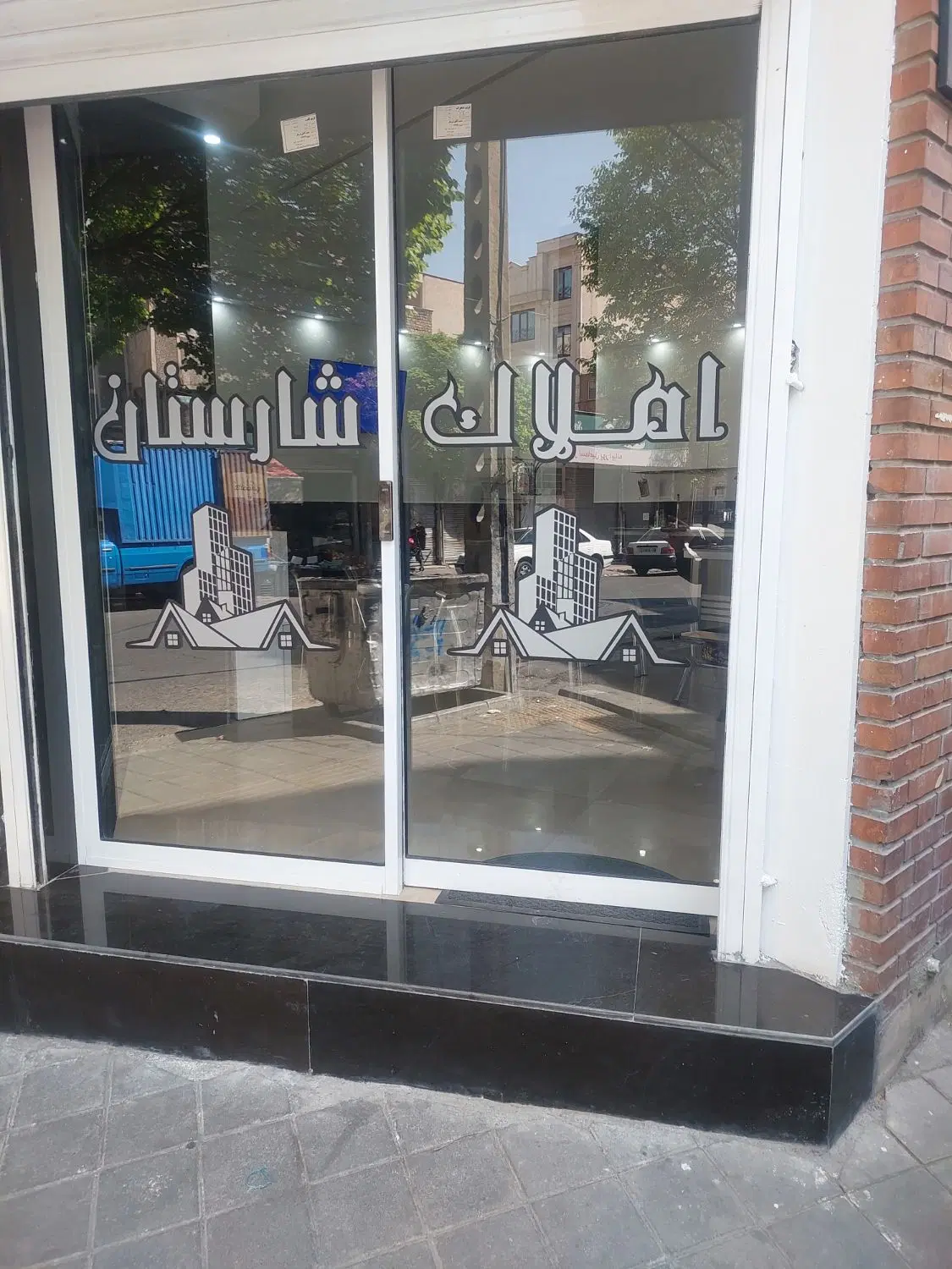 ۱۰۲ متر_پارکینگ و آسانسور