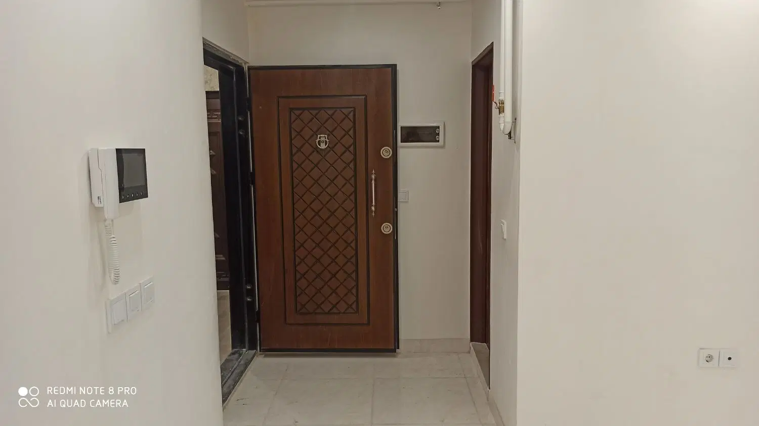 آپارتمان دوخوابه ۸۵ متری طبقه سوم