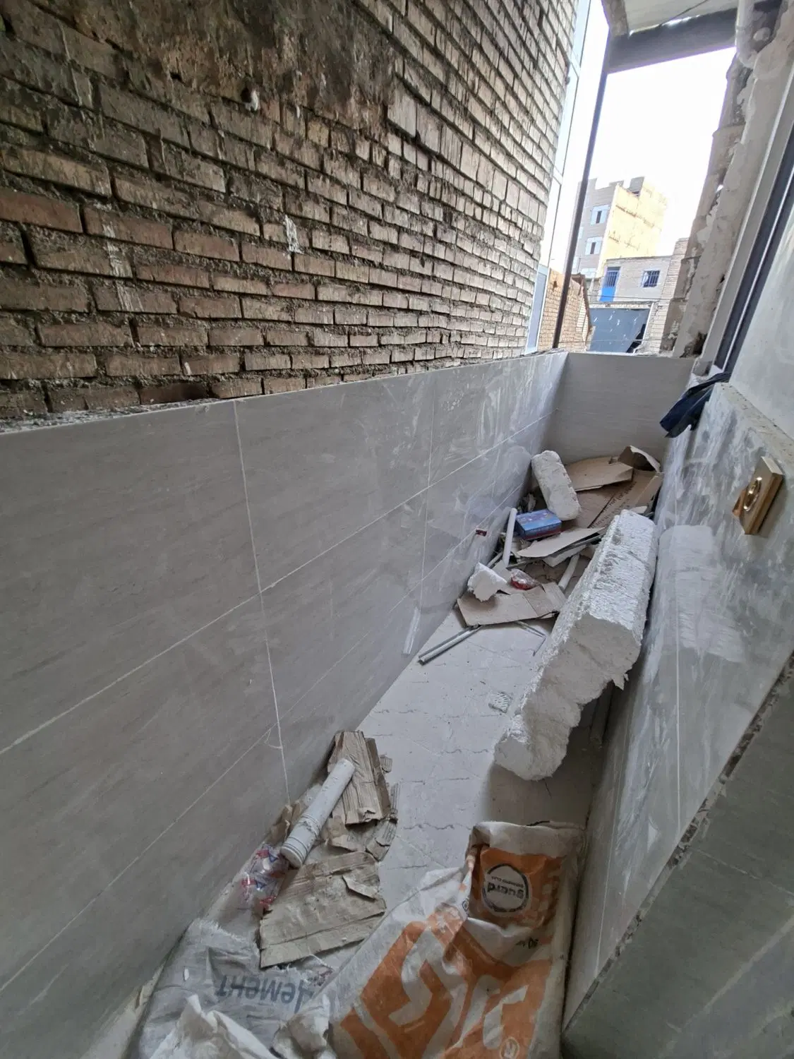 فروش آپارتمان ۱۳۵متری دو خوابه پارکینگ و اسانسور
