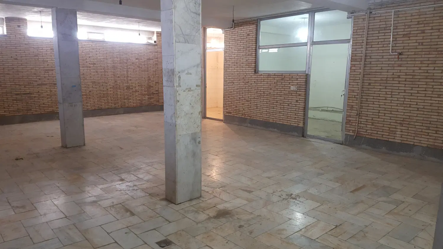 زیرزمین تجاری پارک مطهری