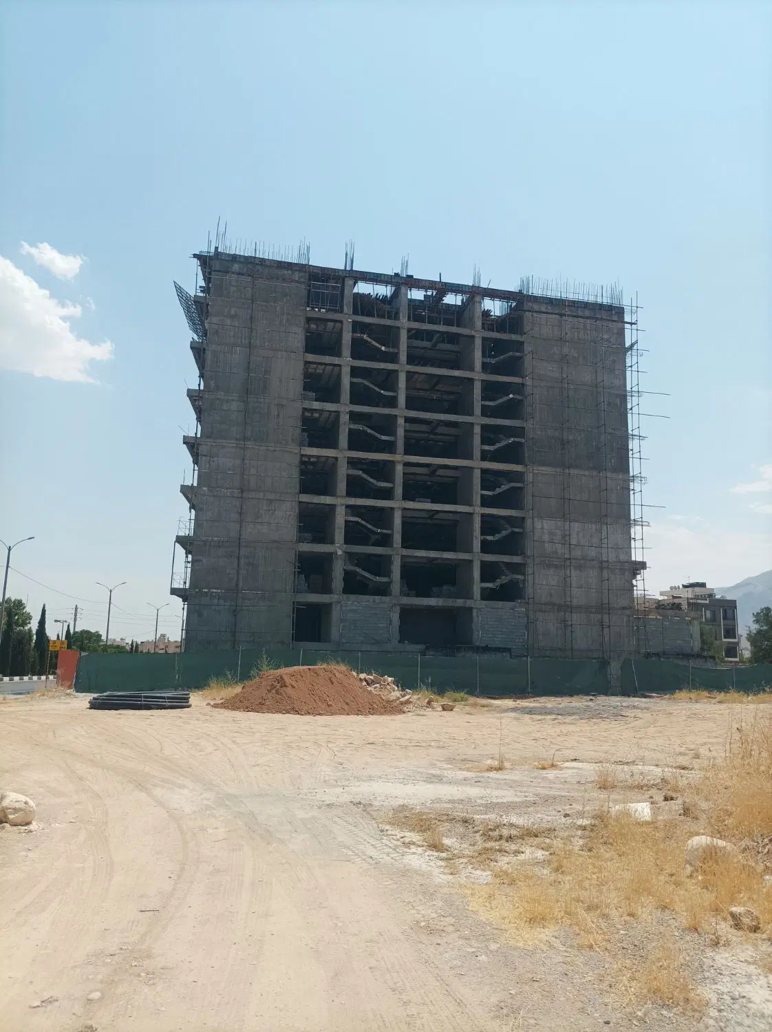 فروش زمین 2بر خیابان 3000متر تجاری مسکونی