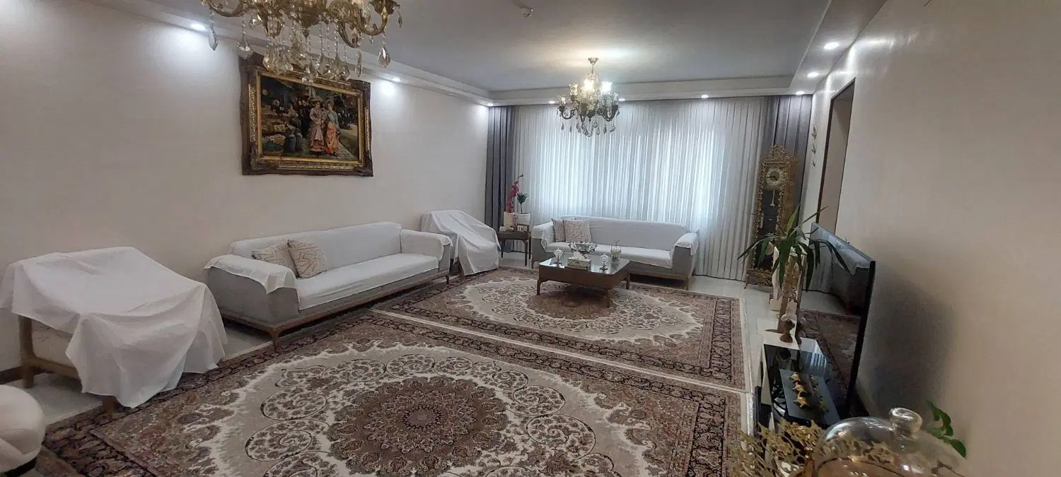 واحد ۹۲ متری جنوبی  دو خواب طبقه سوم فاز ۵ جنوبی