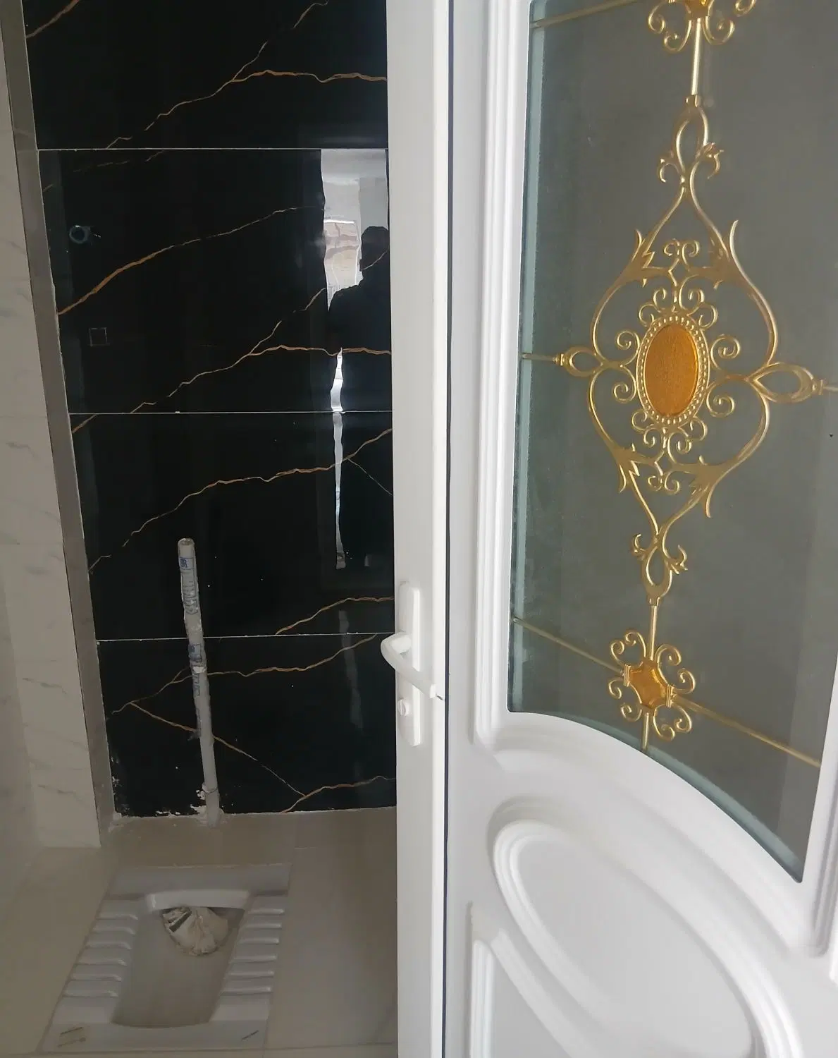 واحد روی اصل خیابان دولاباز