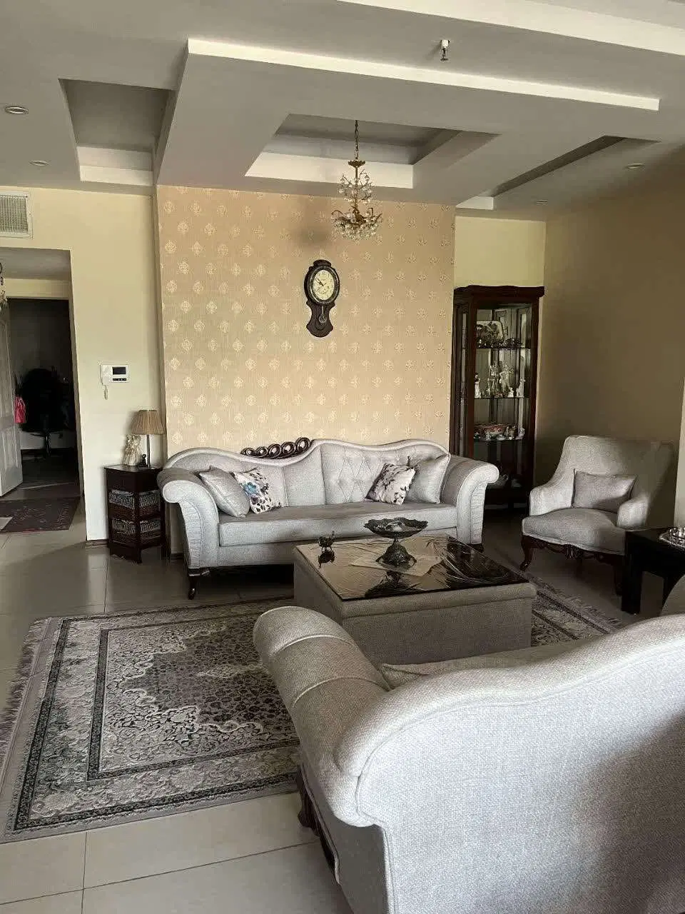 ۶۶متر اردلانها طبقه سوم سند دار