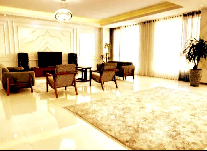 نزدیک استخر100m Full ویو محشر