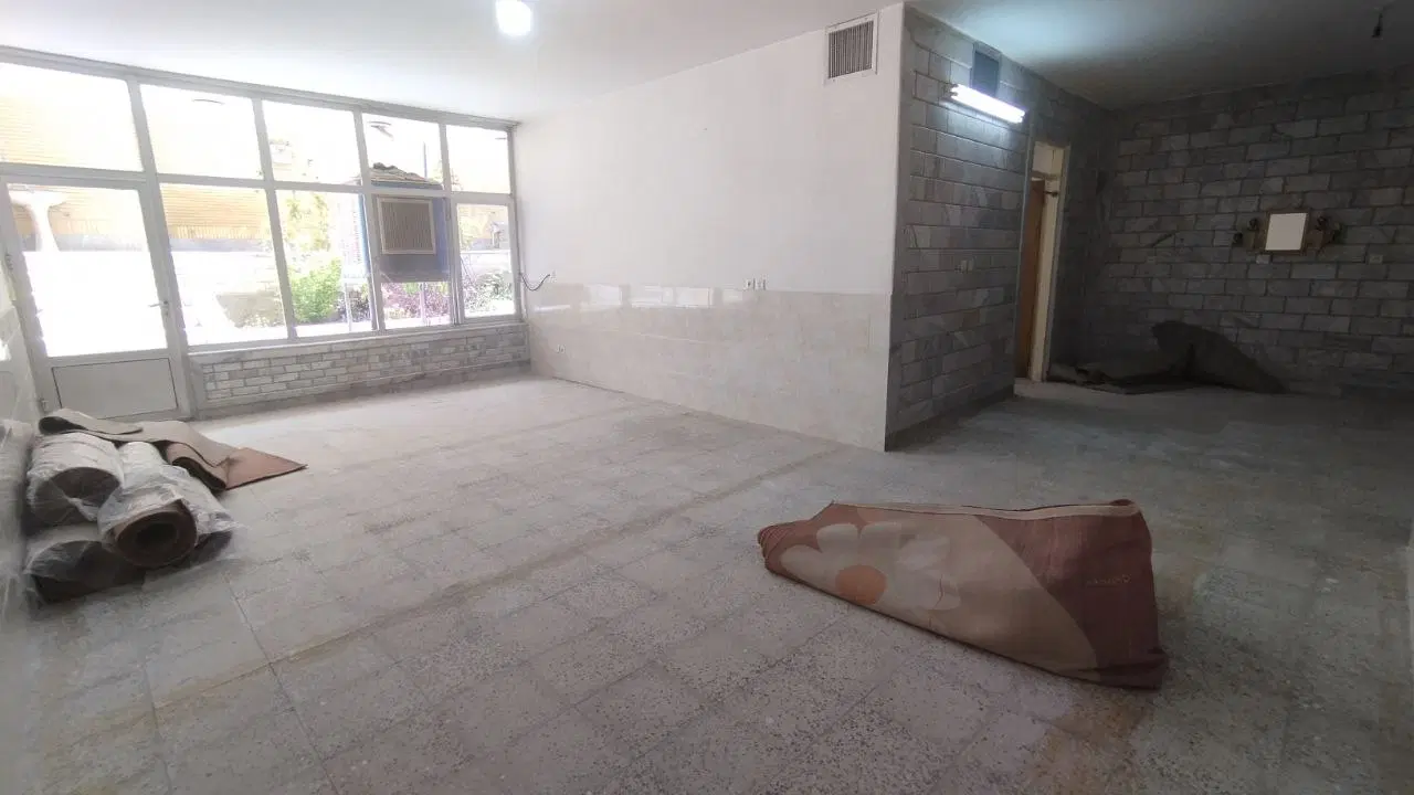 اجاره طبقه 150 متری حیاط دار