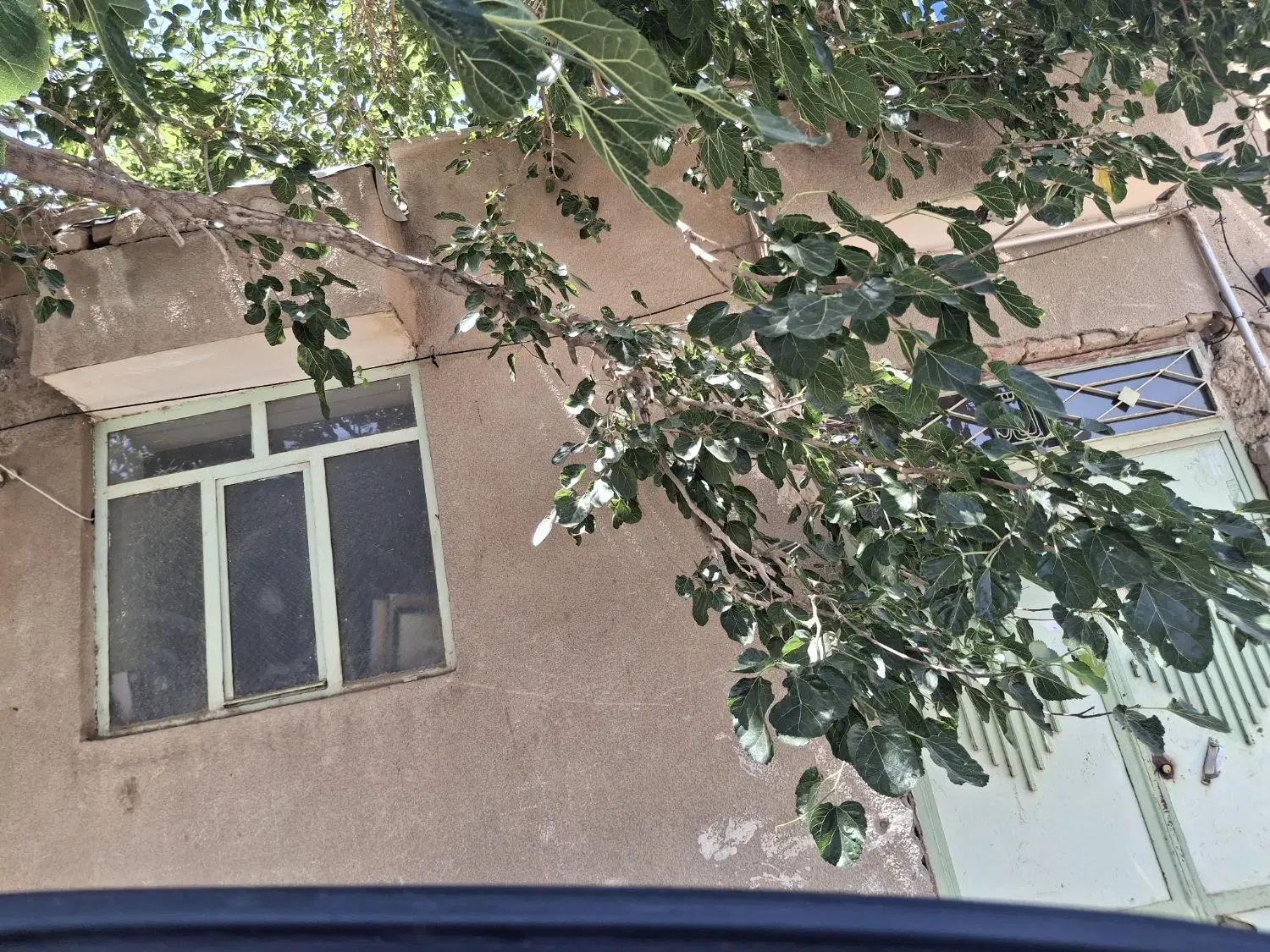 فروش منزل ویلایی در قصبه شهر