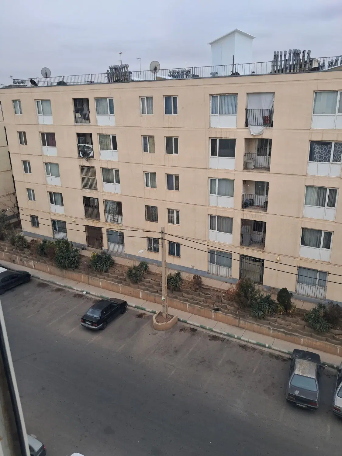 آپارتمان ۶۰ متری فاز ۶ کیسون پرند