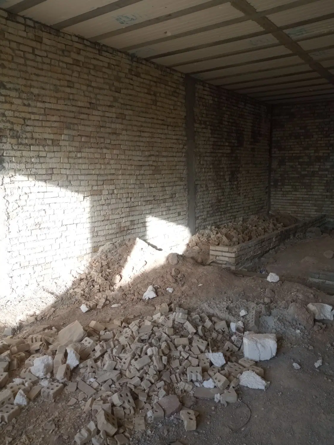 منزل نیمه کاره
