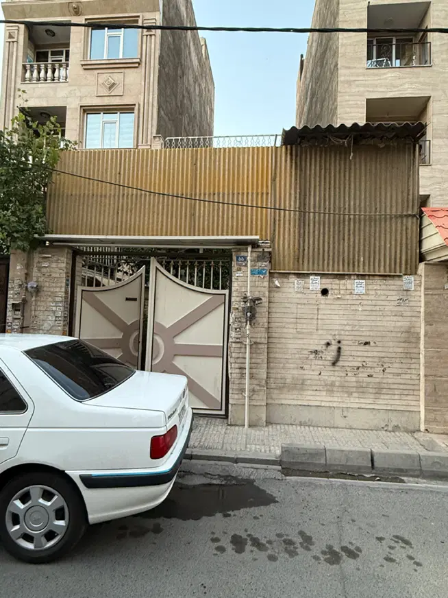 دو طبقه کلنگی ۱۲۰متری