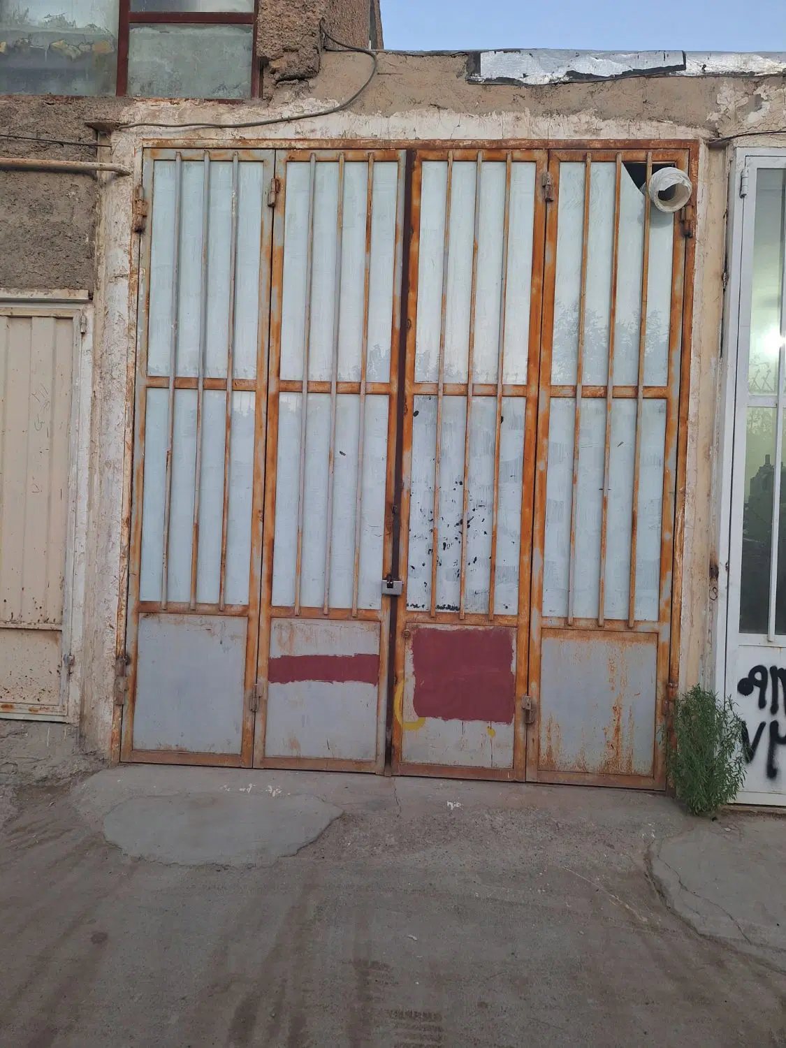 مغازه۲۰متری امکانات داردکرسگان