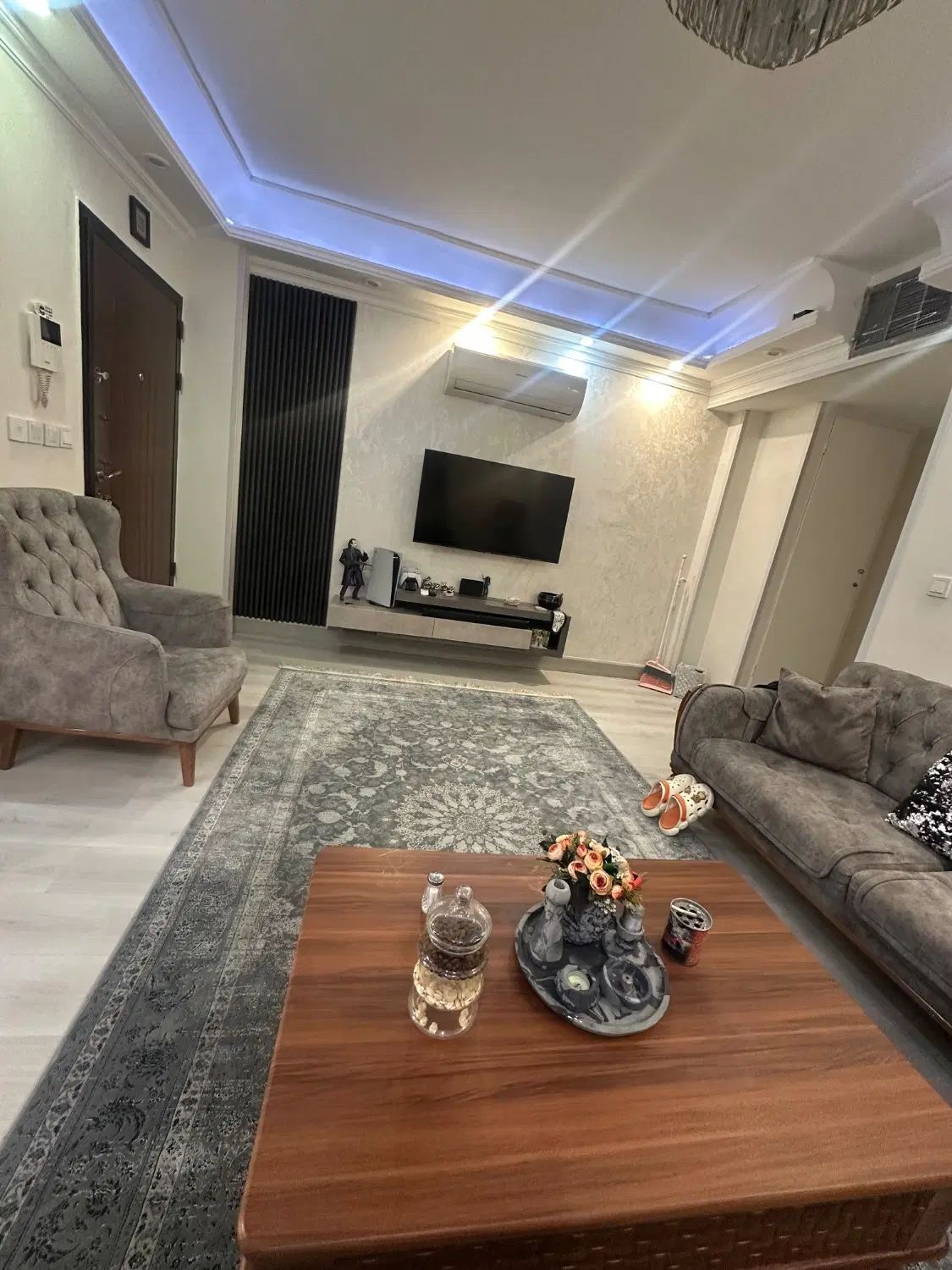 ۶۰متر _یکخوابه_ پارکینگ دار