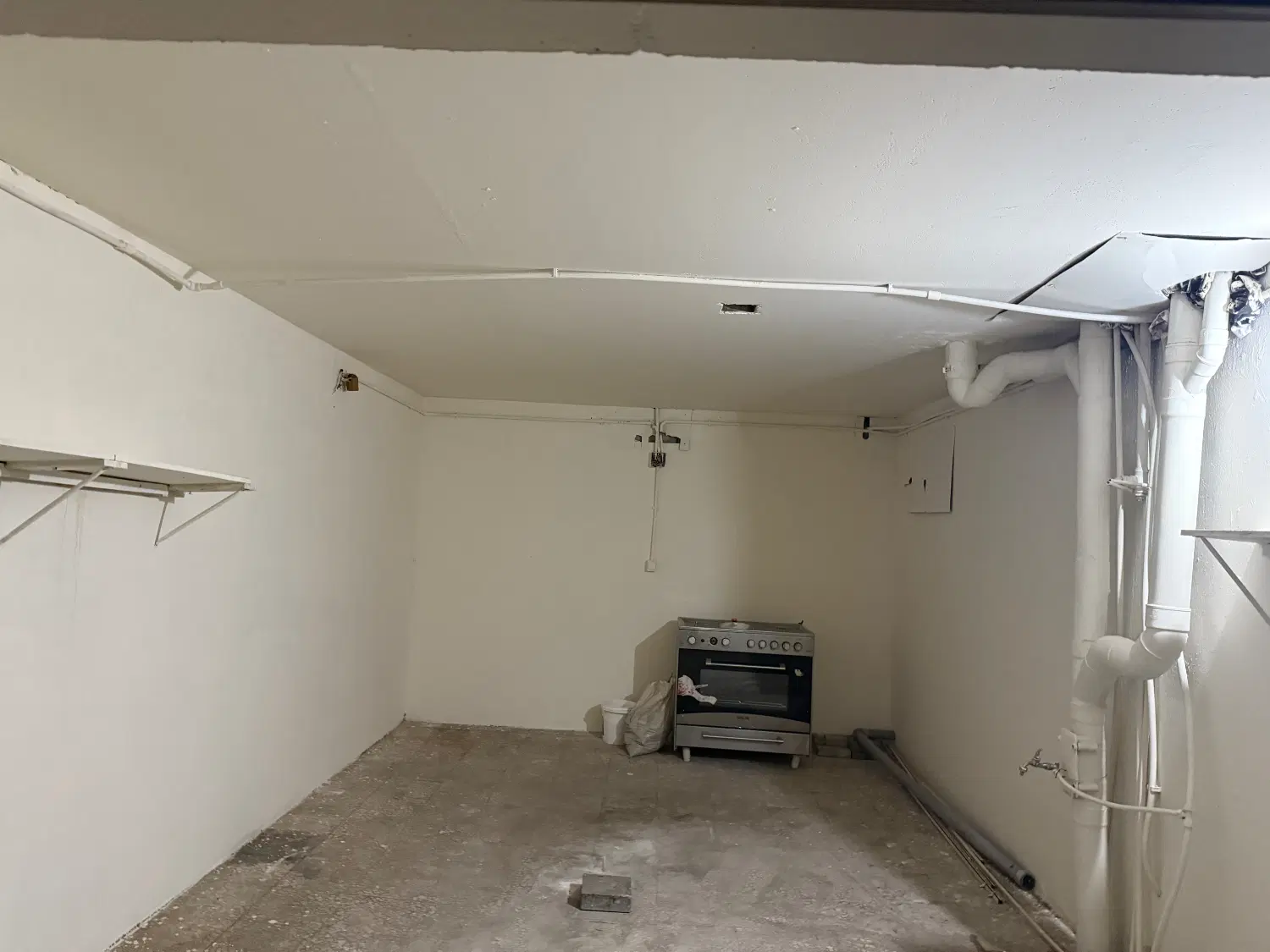 پارکینگ اختصاصی ۲۵متر