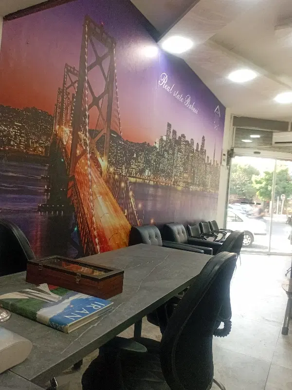 واحد ۱۰۰متری فول اکازیون
