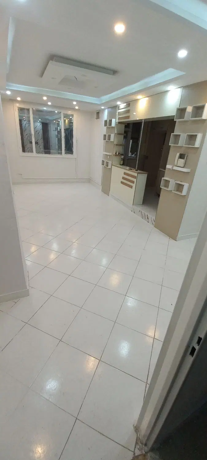 واحد۶۰متری برای فروش عروسک.