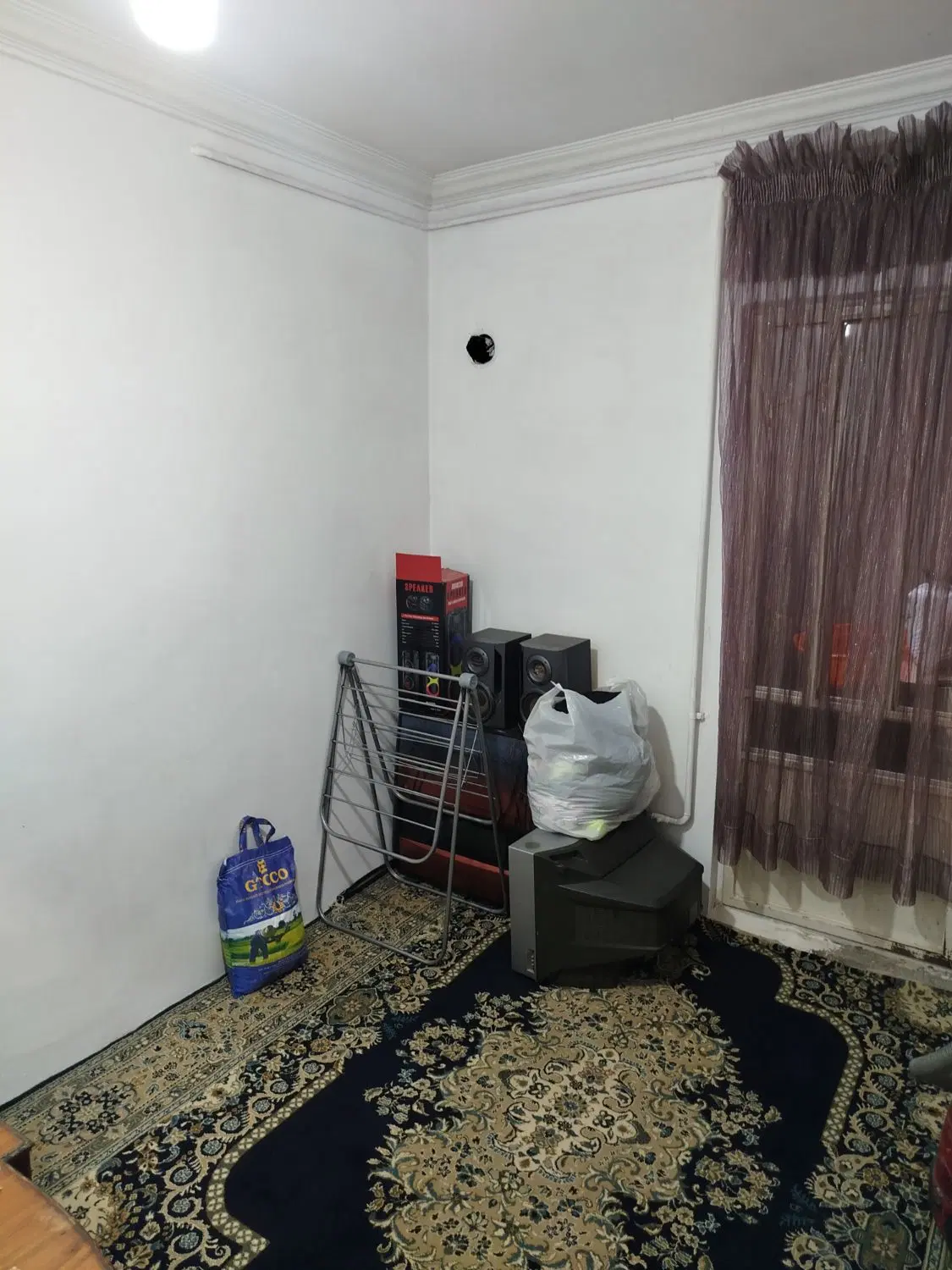 کاشانی ۲۶ حسینیه ۱۱ کنار سوپر مارکت طبقه همکف