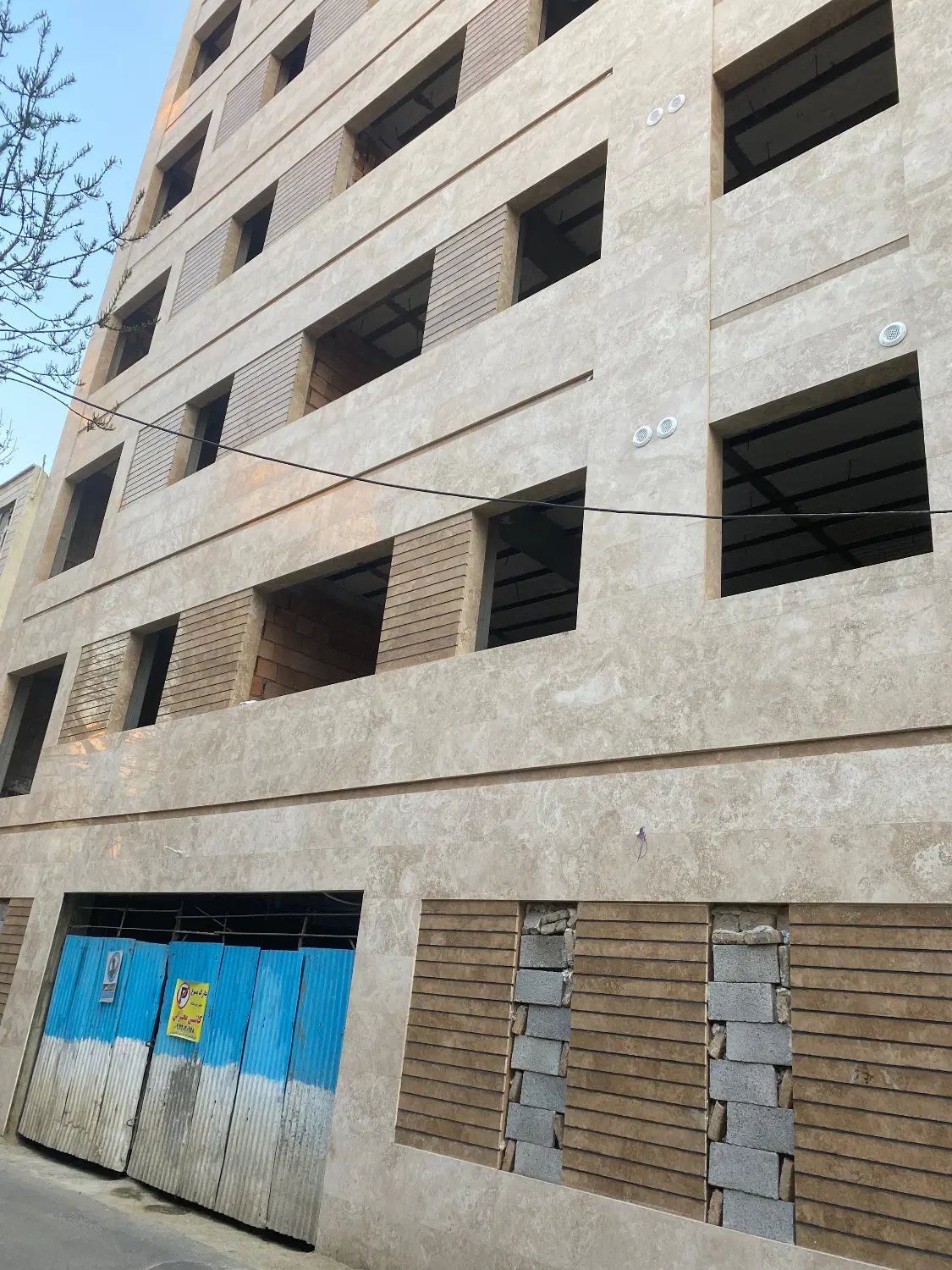 آپارتمان نوساز ۸۲ متری
