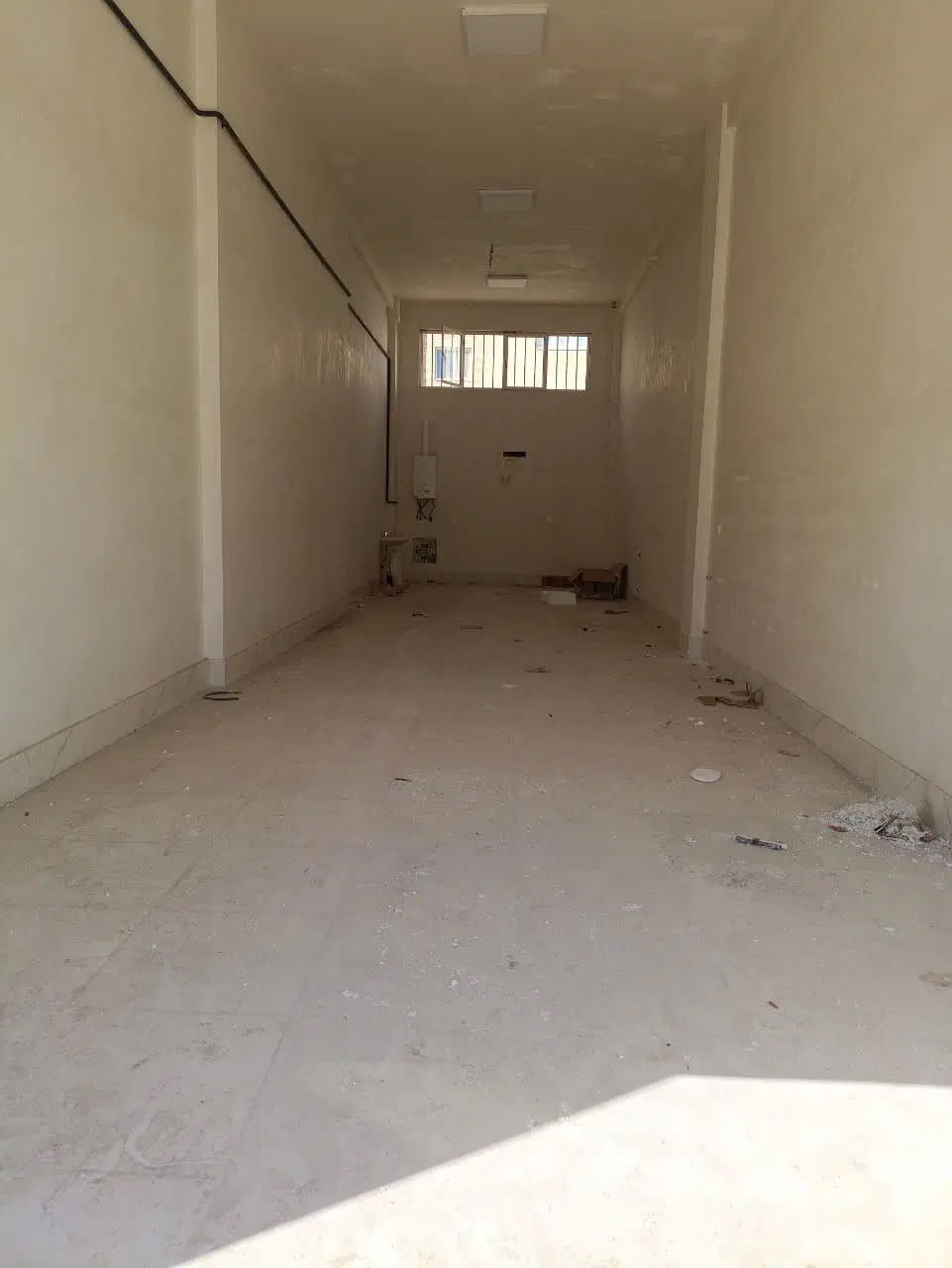 مغازه فروشی