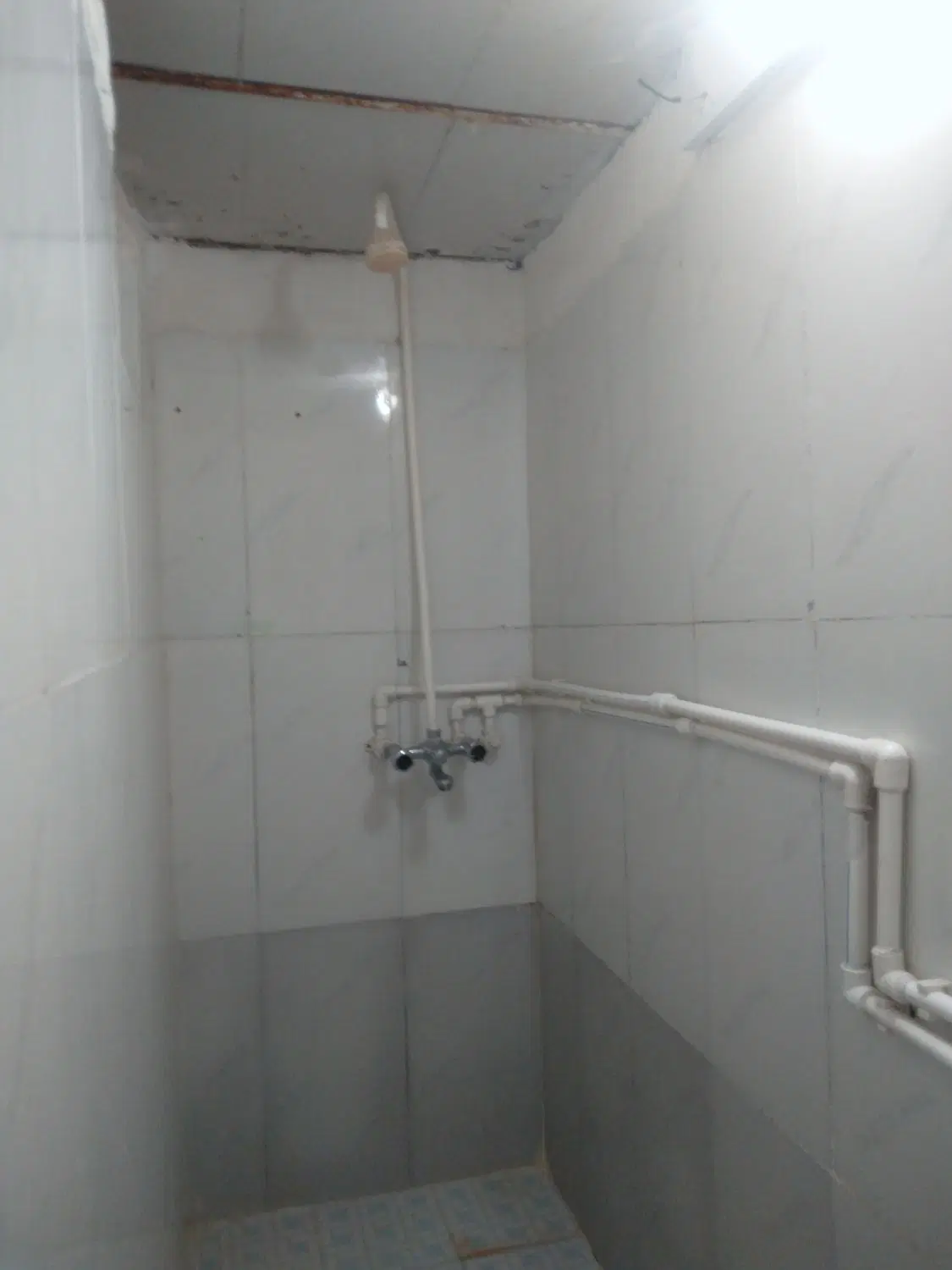 حیاط دربست در حیدرآباد کوچه علی زاده