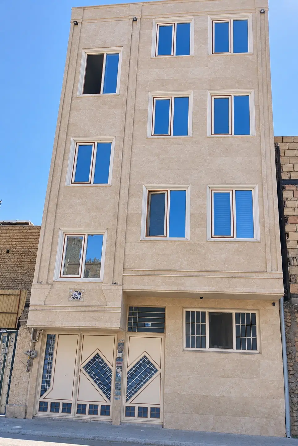 ساختمان مسکونی ۳ واحد خیرآباد