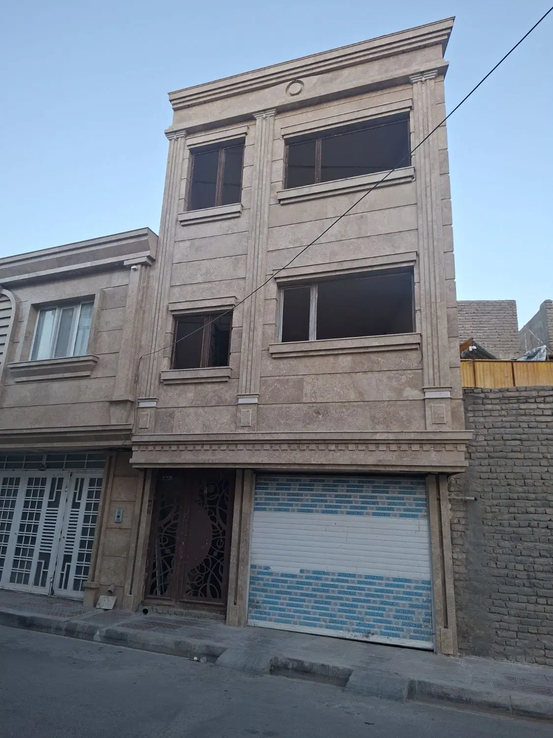 منزل دوطبقه