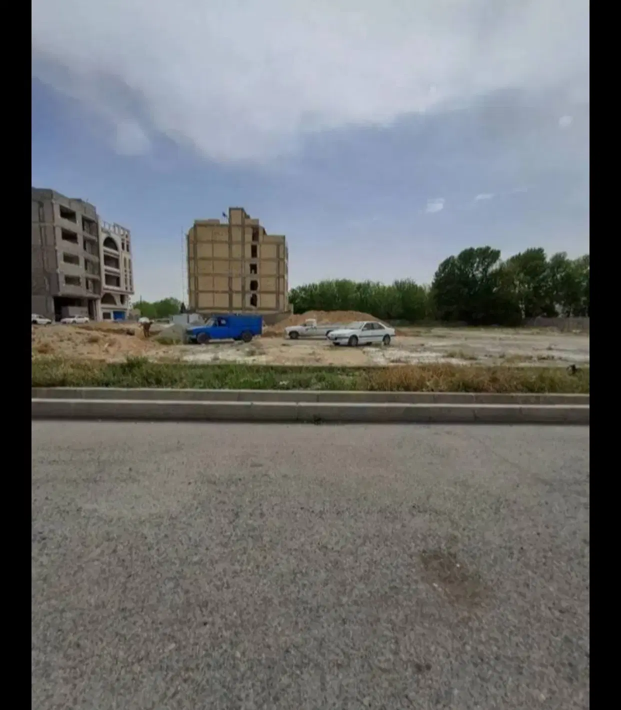 ۲۰۱ متر زمین مسکونی مناسب برای سرمایه گذاری