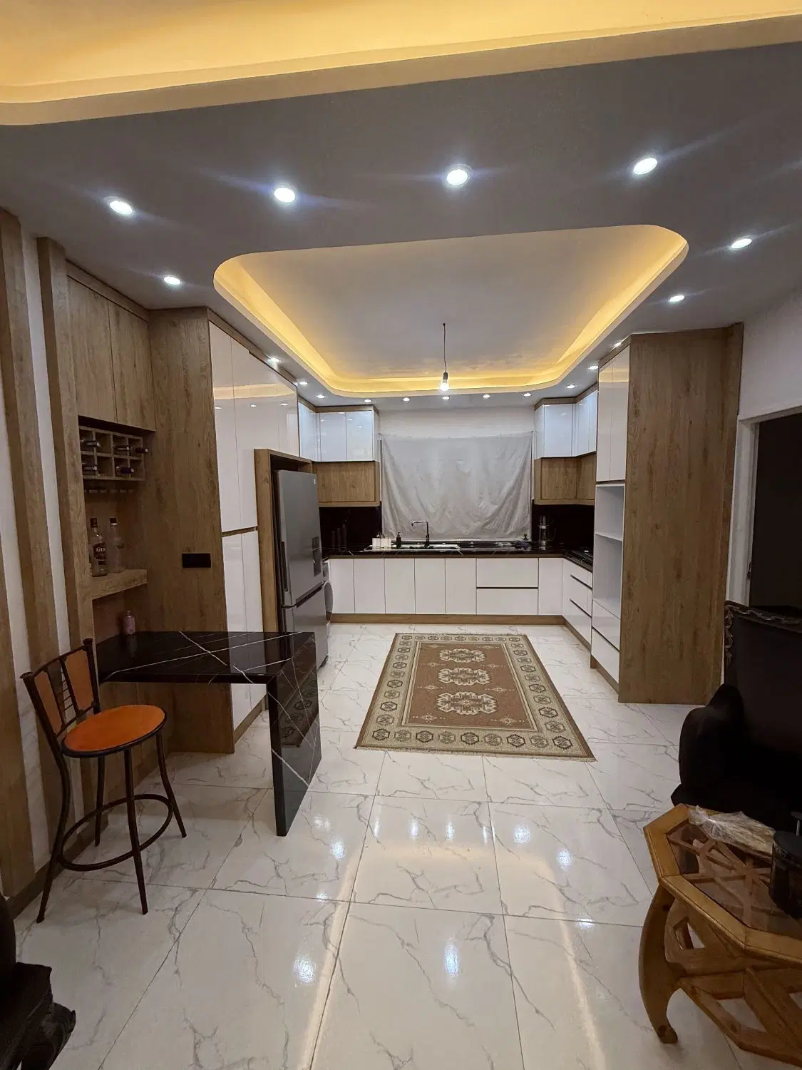آپارتمان ۹۳ متری بلوار مدرس کوچه گل سرخ