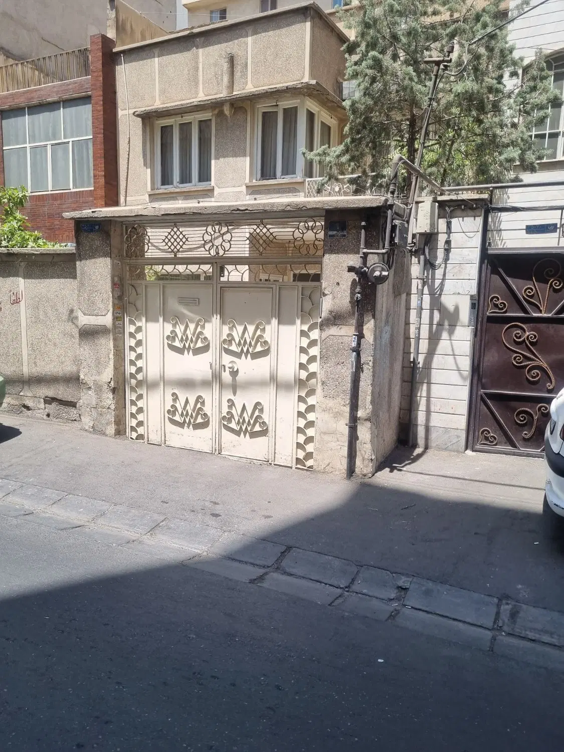 ۸۵ متر پیش فروش از سازنده معتبر و شناس