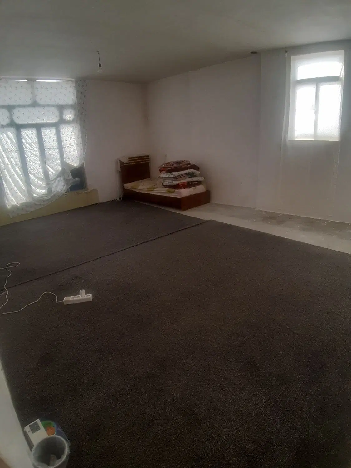 ویلایی ۱۴۰ متری دربست رشیدی  کل حواس