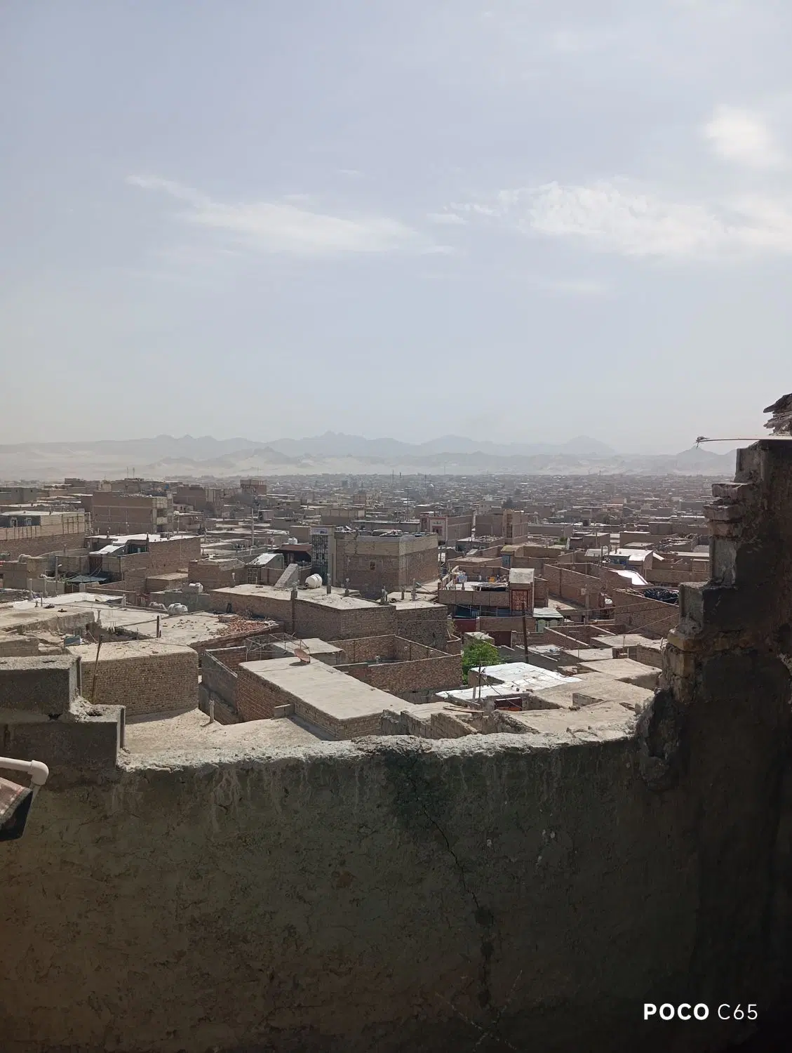 خونه دوطبقه آزادی 38بالای کوه آب وبرق رایگان