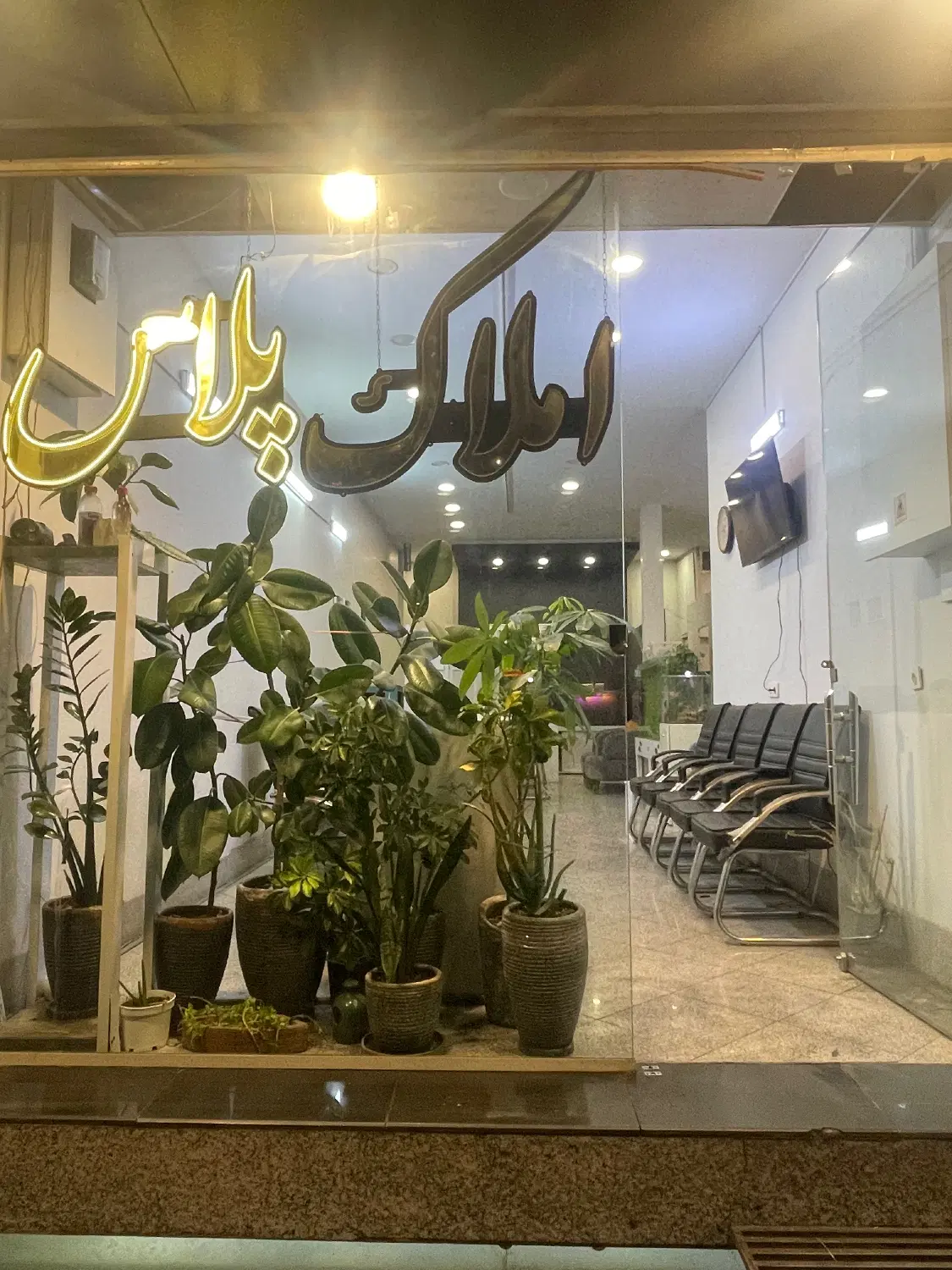 تکاوران ۱۱۵متر ۲خ فول پارکینگ۱+۱ (احسانی)