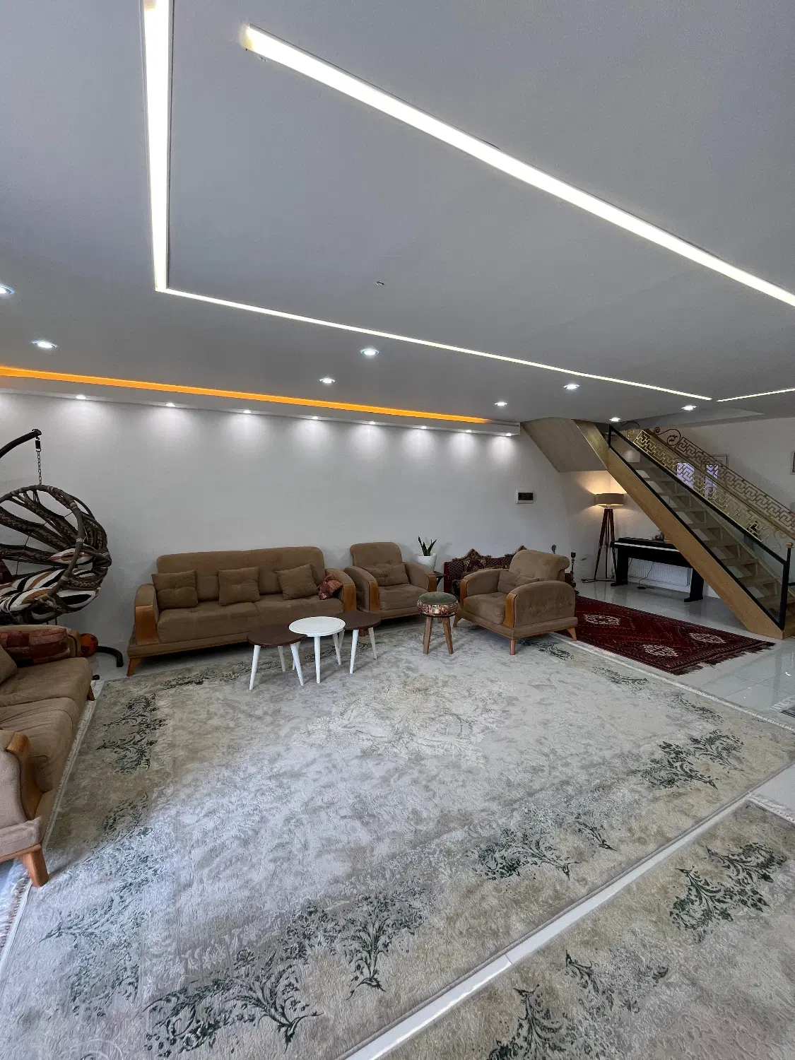 دو طبقه باهم ۴خوابه مدرن و نوساز