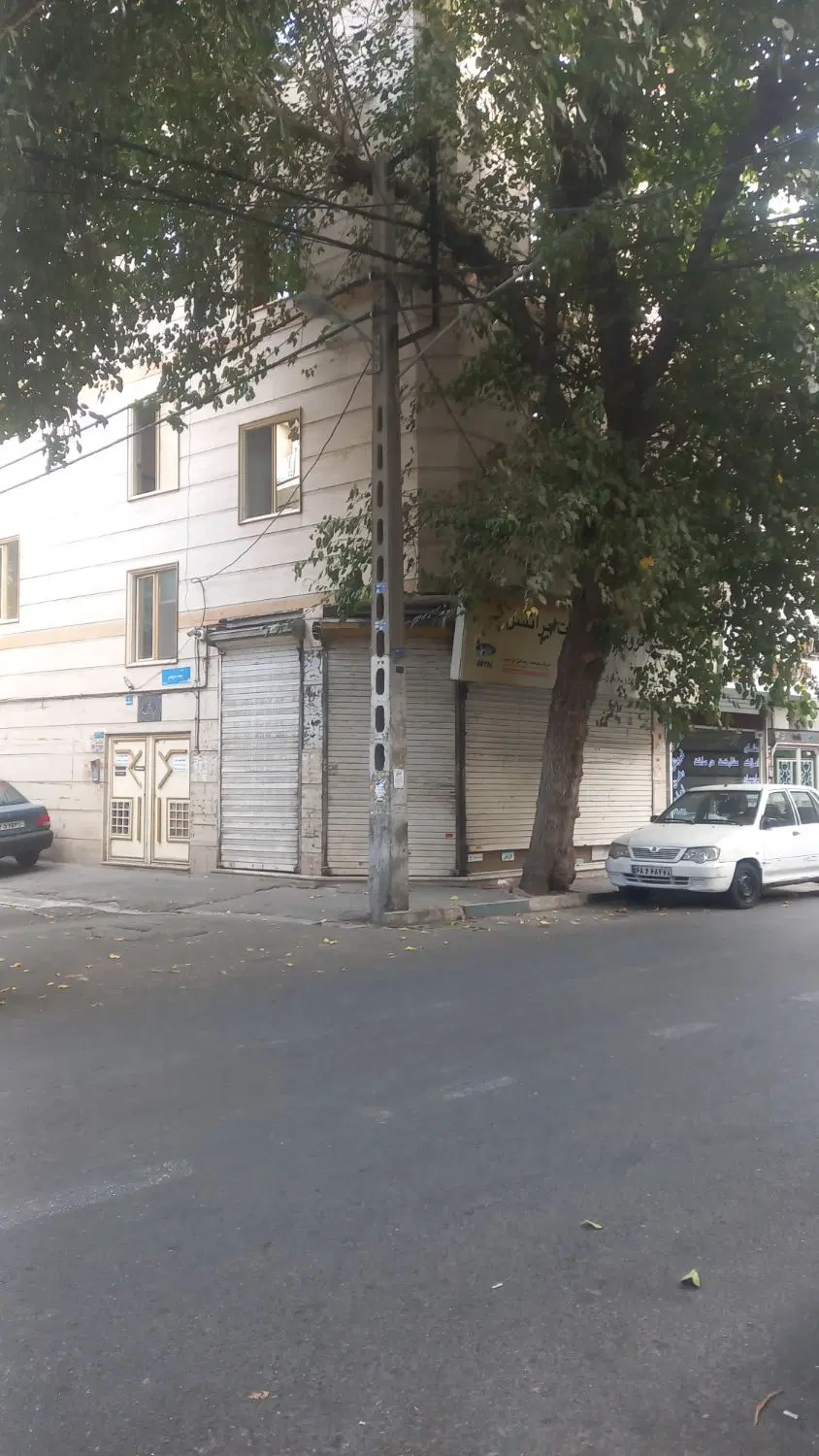 ۲۵ متر همکف جهت انبار یا مشاغل بی صدا