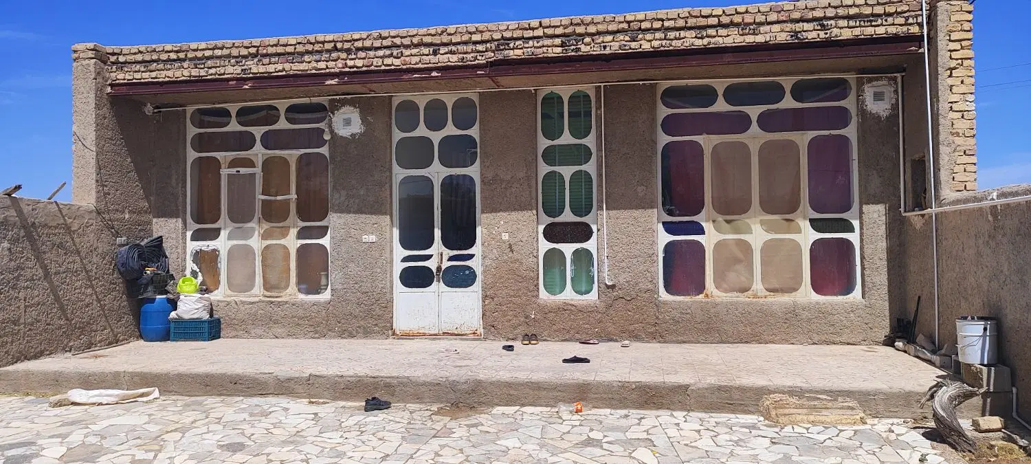 خانه و گاوداری