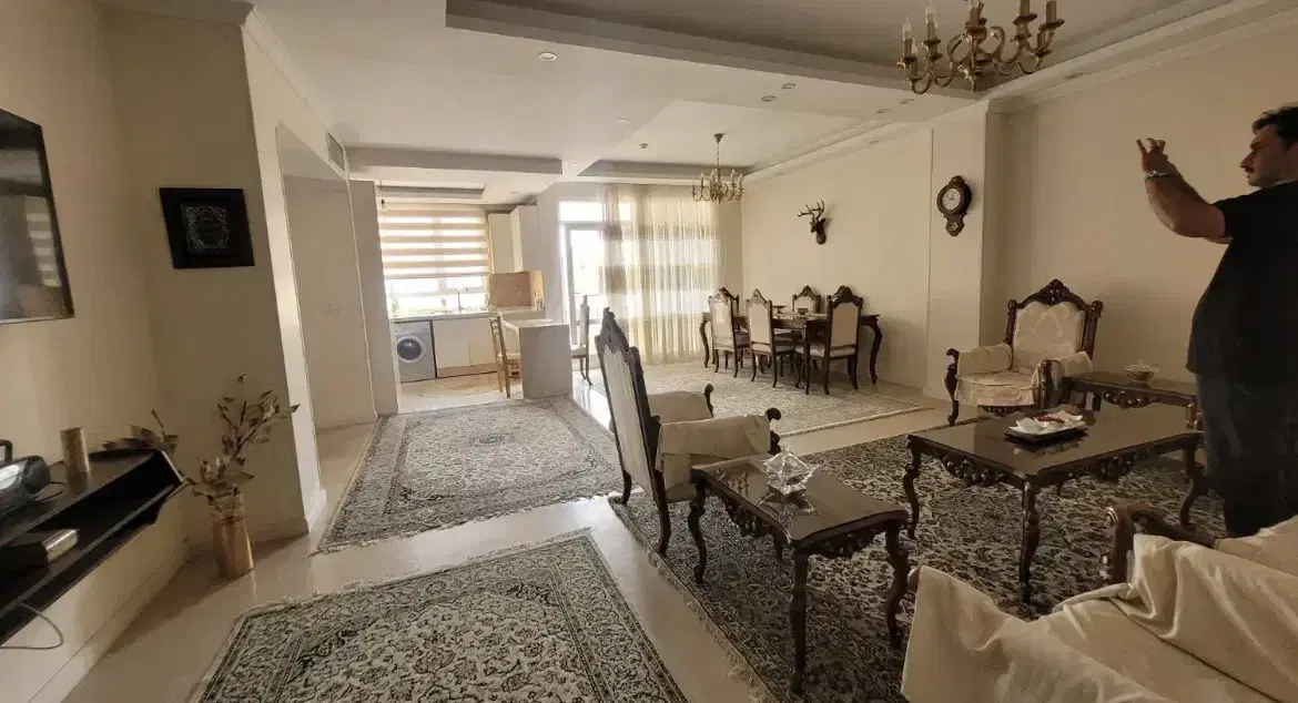 ۸۵مترفول_بلوار بعثت_غرق در نور