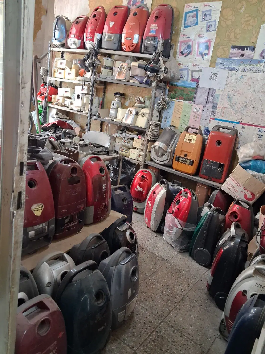 1 واحد تجاری پاساژ احمدی طبقه ۲