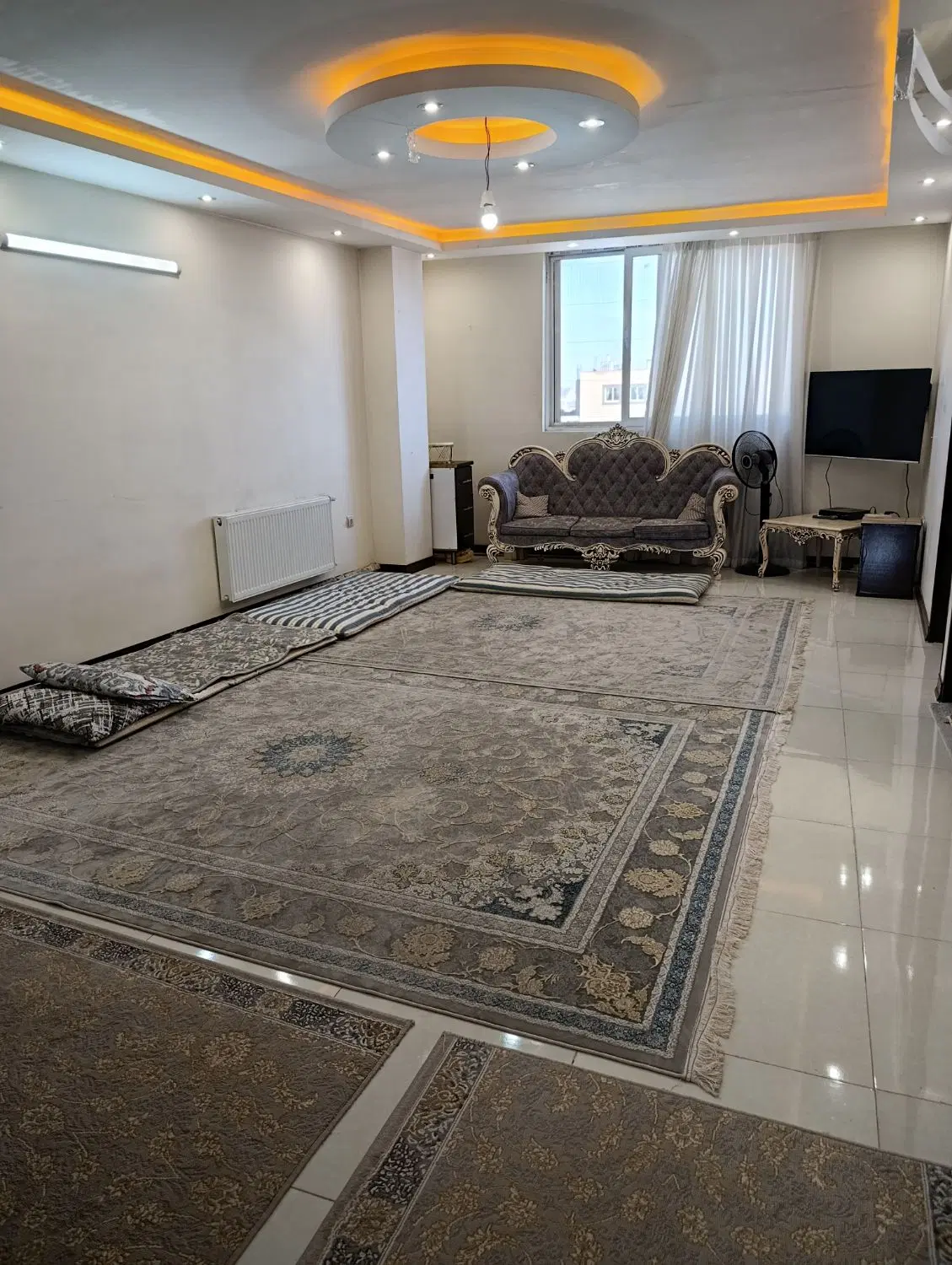آپارتمان تک واحدی