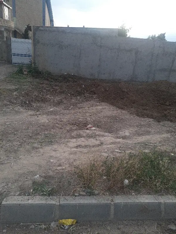 زمین مسکونی