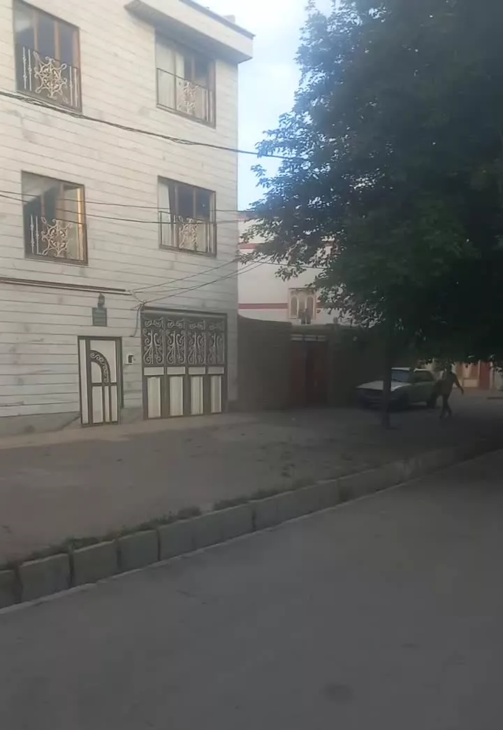 مغازه ی در ۴۵ متری درشریعتی کوچه ی بقایی